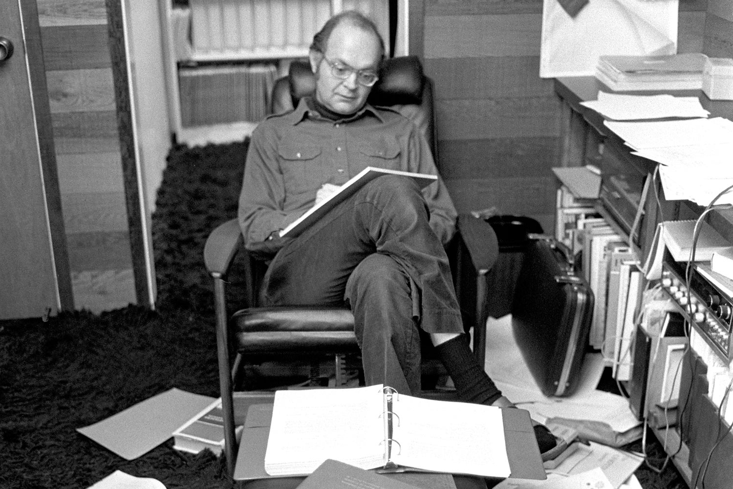 Donald Knuth in a chair